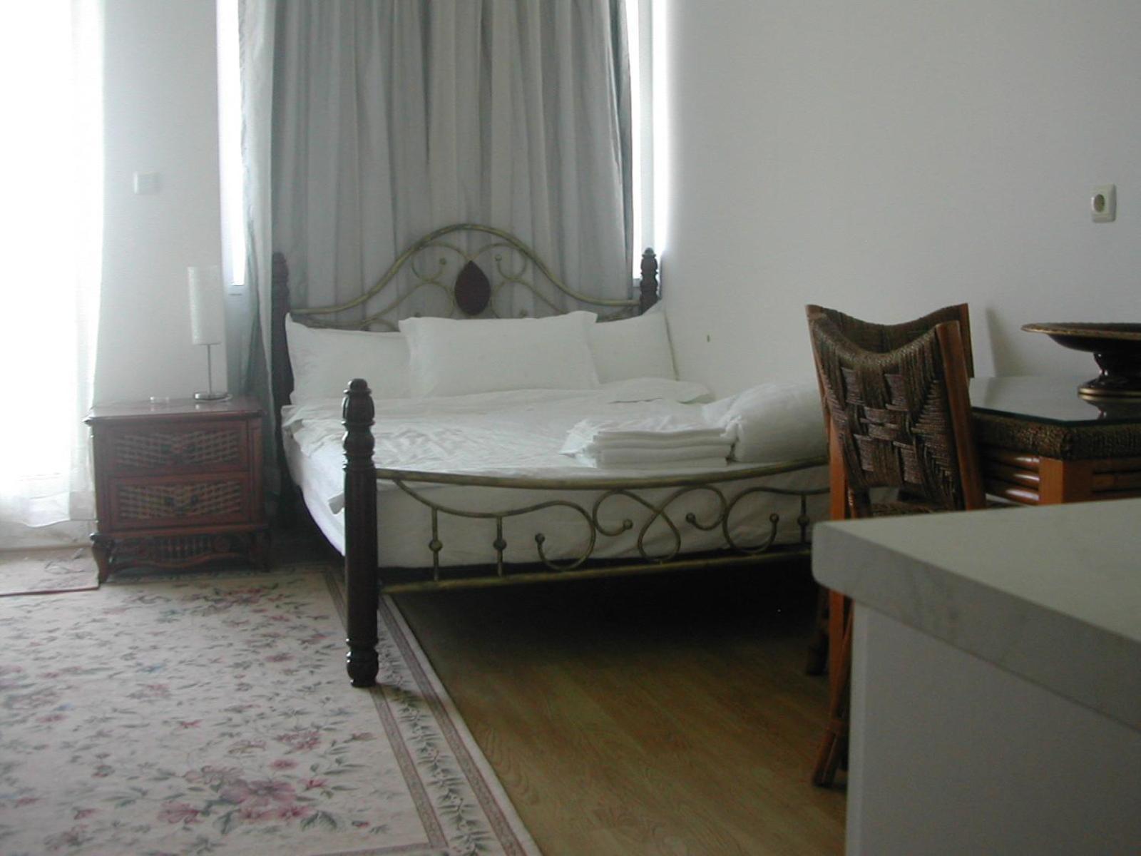 Oasis Suites Apartments And Studios Равда Номер фото