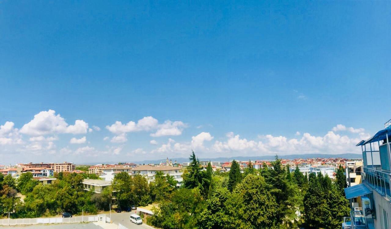 Oasis Suites Apartments And Studios Равда Екстер'єр фото