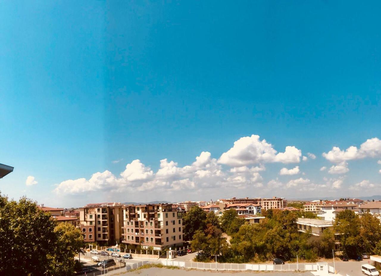 Oasis Suites Apartments And Studios Равда Екстер'єр фото