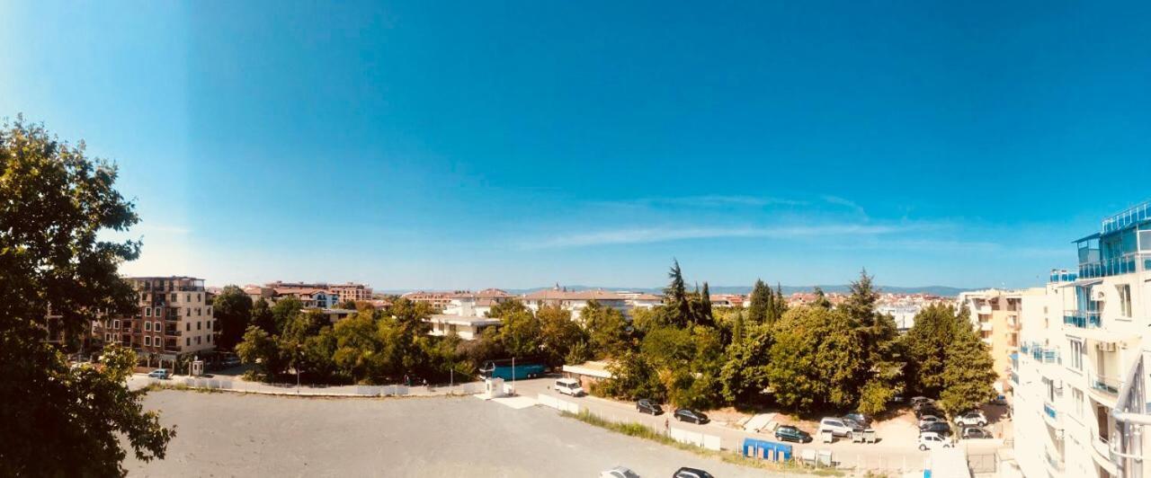 Oasis Suites Apartments And Studios Равда Екстер'єр фото
